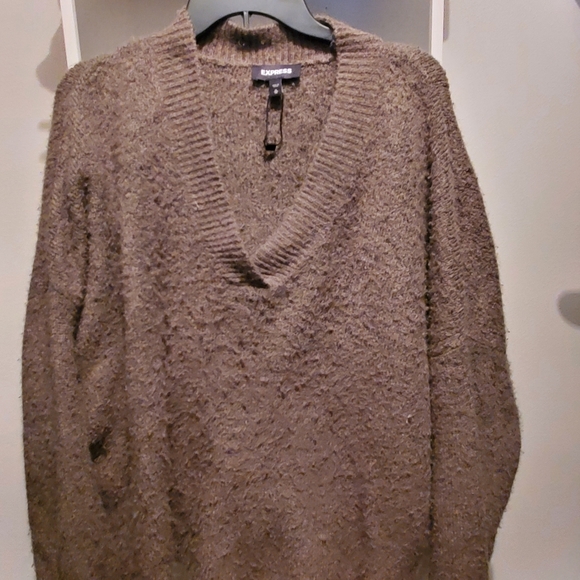 Express Slouchy V-Neck Sweater - Picture 2 of 4